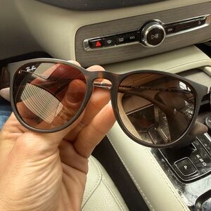 Ray ban brown tortoise frame/brown lens sunglasses
